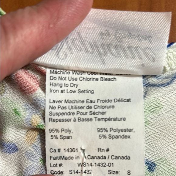 Yellow and Green Fitted 3/4 Sleeve Blouse - Picture 11 of 12